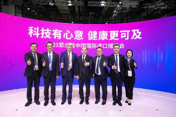 相約進博 | 上海醫(yī)藥助力雅培藥品新品發(fā)布，共同推動中國女性健康全程管理